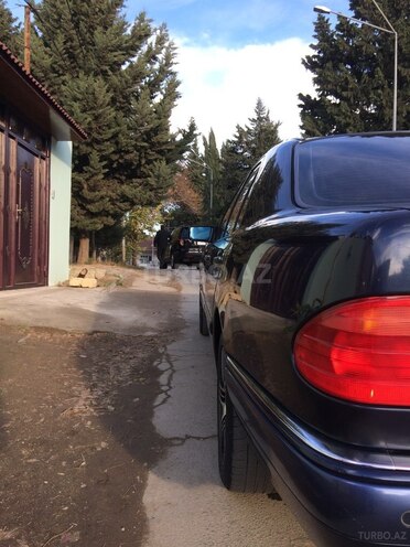 Mercedes E 230 1997, 265,606 km - 2.3 l - Bakı
