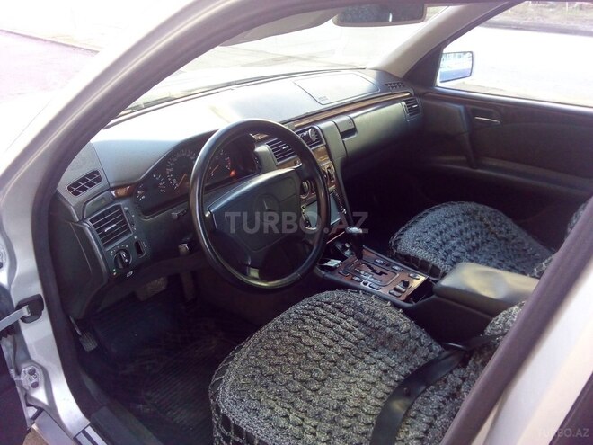 Mercedes E 300 1998, 300,000 km - 3.0 l - Şirvan