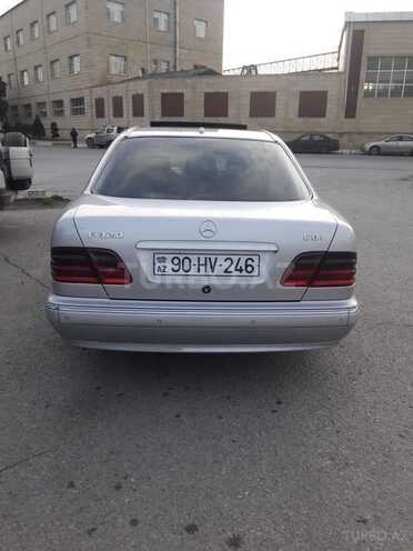 Mercedes E 320 2001, 459,000 km - 3.2 l - Bakı