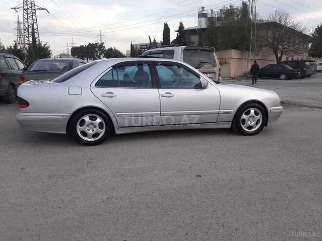Mercedes E 320 2001, 459,000 km - 3.2 l - Bakı