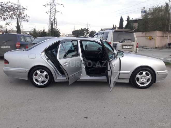 Mercedes E 320 2001, 459,000 km - 3.2 l - Bakı