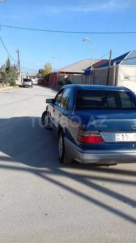 Mercedes E 250 1990, 452,689 km - 2.5 l - Bakı