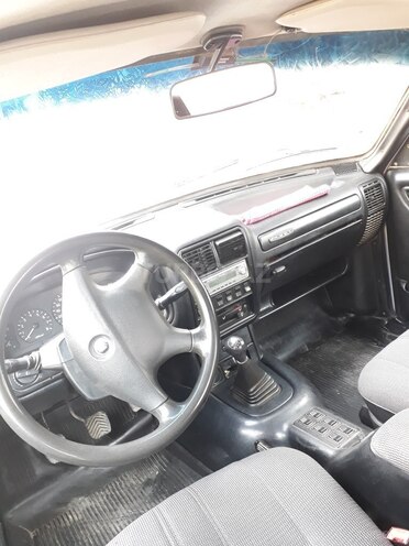 GAZ 31105 2004, 330,000 km - 2.3 l - Bakı