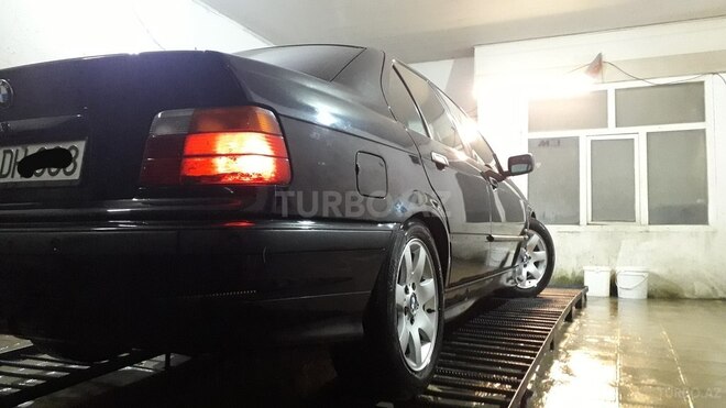 BMW 320 1997, 235,086 km - 2.0 l - Bakı