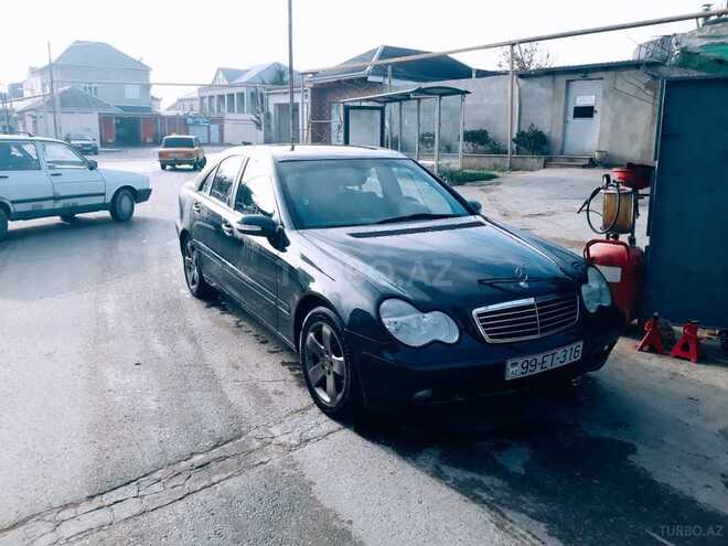Mercedes C 220 2002, 346,000 km - 2.2 л - Bakı