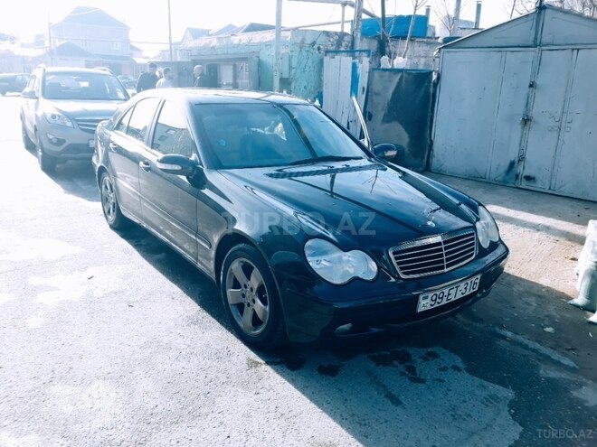 Mercedes C 220 2002, 346,000 km - 2.2 л - Bakı