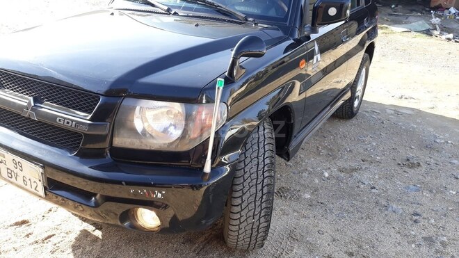 Mitsubishi Pajero io 2001, 310,000 km - 1.8 l - Sumqayıt