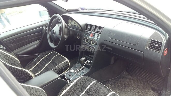 Mercedes C 240 1997, 270,000 km - 2.4 l - Bakı