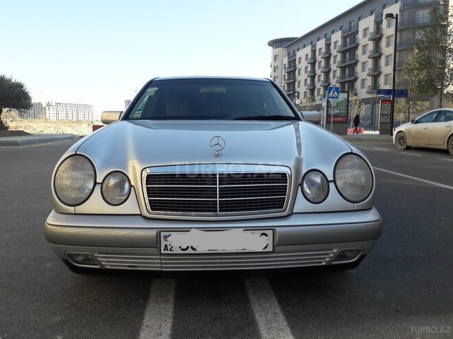 Mercedes E 200 1999, 270,000 km - 2.0 l - Bakı