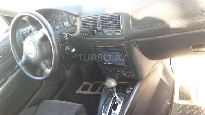 Volkswagen Golf 2002, 30,000 km - 1.8 l - Bakı