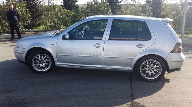 Volkswagen Golf 2002, 30,000 km - 1.8 l - Bakı
