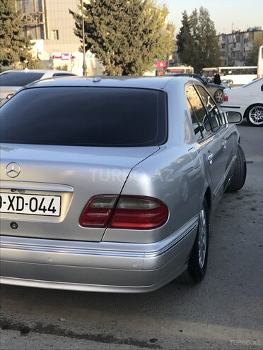 Mercedes E 270 2001, 450,355 km - 2.7 l - Bakı