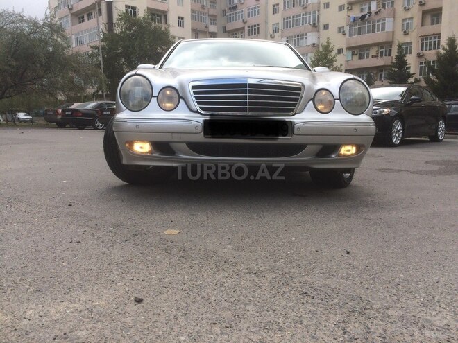 Mercedes E 240 1999, 243,600 km - 2.4 l - Bakı