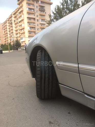 Mercedes E 240 1999, 243,600 km - 2.4 l - Bakı