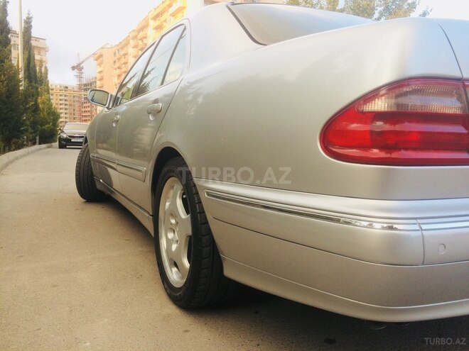 Mercedes E 240 1999, 243,600 km - 2.4 l - Bakı