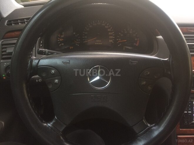 Mercedes E 240 1999, 243,600 km - 2.4 l - Bakı