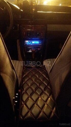 Mercedes E 230 1990, 365,823 km - 2.3 l - Bakı