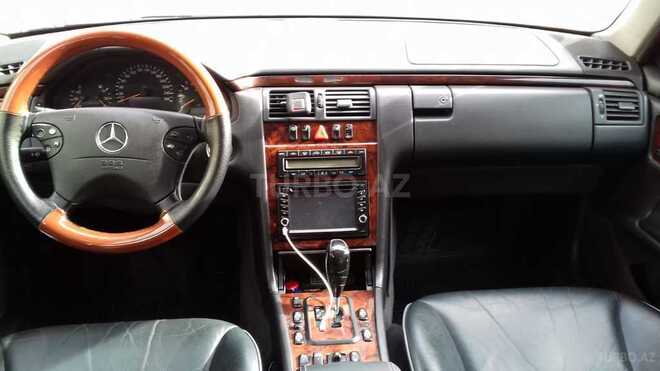 Mercedes E 240 2000, 285,000 km - 2.4 l - Bakı