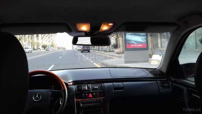 Mercedes E 240 2000, 285,000 km - 2.4 l - Bakı