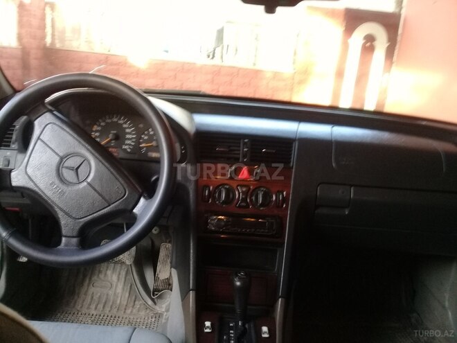 Mercedes C 180 1996, 389,000 km - 1.8 l - Salyan