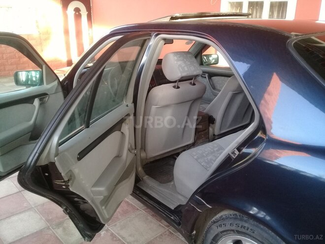 Mercedes C 180 1996, 389,000 km - 1.8 l - Salyan