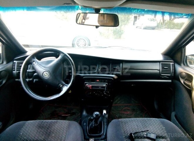 Opel Vectra 1996, 303,000 km - 2.0 l - Bakı