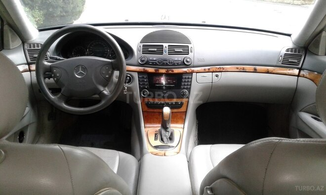 Mercedes E 220 2002, 283,100 km - 2.2 l - Bakı