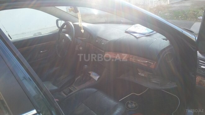 BMW 528 1996, 28,000 km - 2.8 л - Şirvan
