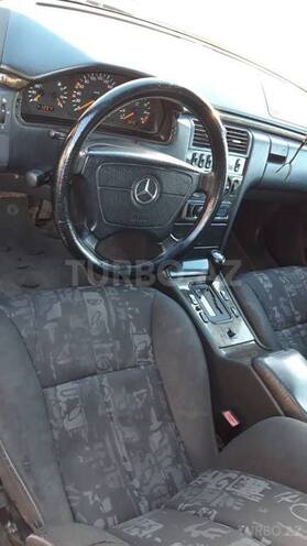 Mercedes E 230 1996, 450,000 km - 2.3 l - Bakı