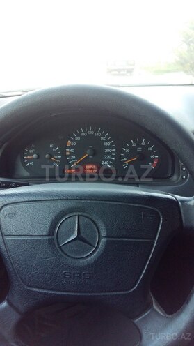 Mercedes E 240 1998, 329,000 km - 2.4 l - Gəncə