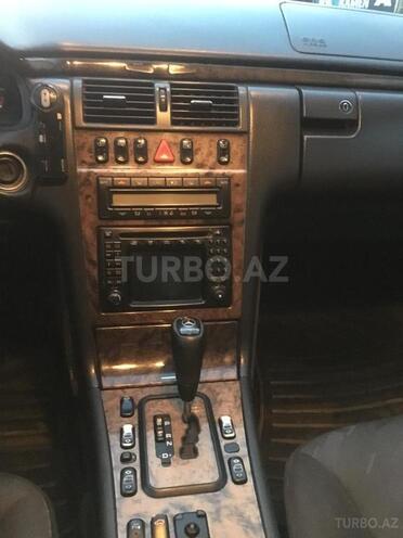 Mercedes E 240 1999, 281,380 km - 2.4 l - Bakı