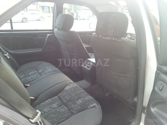 Mercedes E 200 1998, 290,000 km - 2.0 l - Bakı