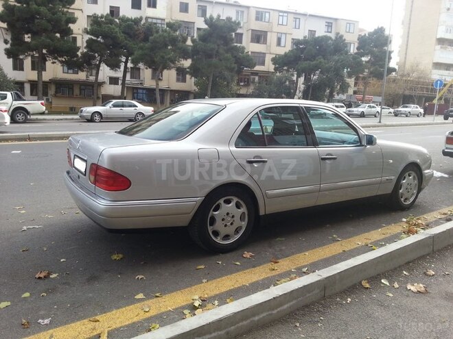 Mercedes E 200 1998, 290,000 km - 2.0 l - Bakı