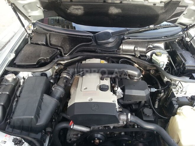 Mercedes E 200 1998, 290,000 km - 2.0 l - Bakı