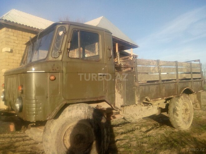 GAZ 66 1983, 112,000 km - 4.4 л - Yardımlı
