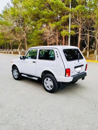 LADA (VAZ) Niva 2017, 800 km - 1.7 л - Bakı