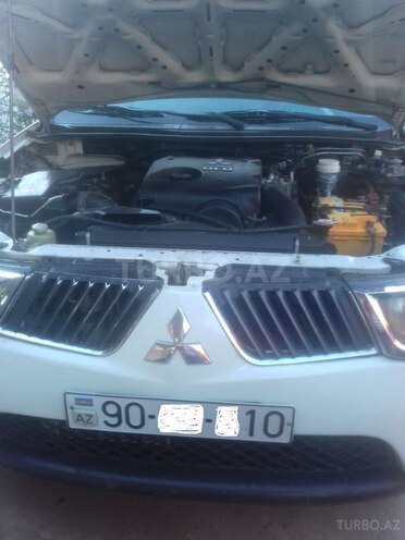 Mitsubishi L200 2008, 219,000 km - 2.5 l - Bakı