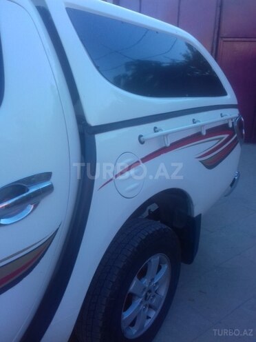Mitsubishi L200 2008, 219,000 km - 2.5 l - Bakı