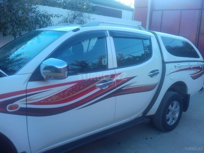 Mitsubishi L200 2008, 219,000 km - 2.5 l - Bakı