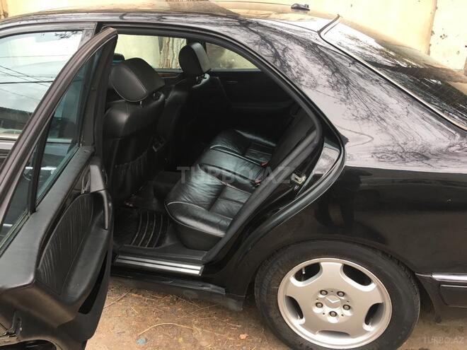 Mercedes E 240 1998, 300,000 km - 2.4 л - Bakı