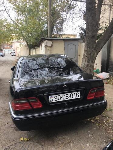 Mercedes E 240 1998, 300,000 km - 2.4 л - Bakı