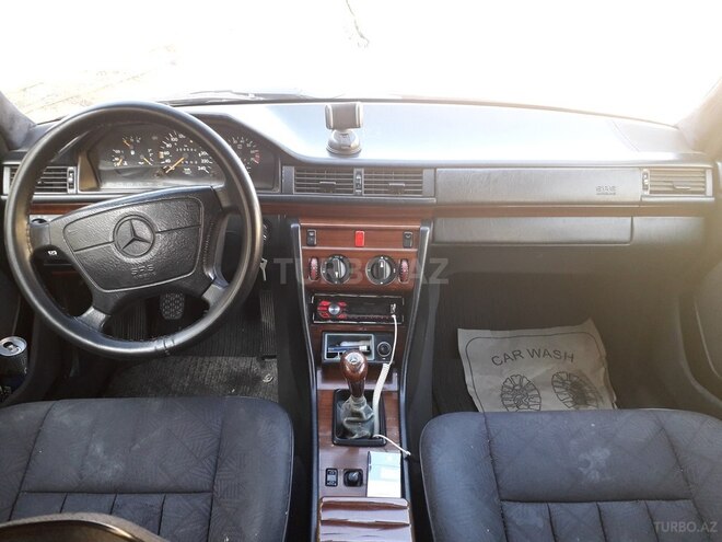 Mercedes E 200 1994, 245,000 km - 2.0 л - Bakı
