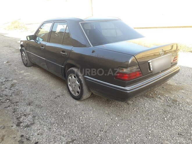 Mercedes E 200 1994, 245,000 km - 2.0 л - Bakı