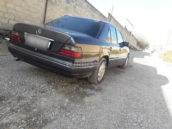Mercedes E 200 1994, 245,000 km - 2.0 л - Bakı
