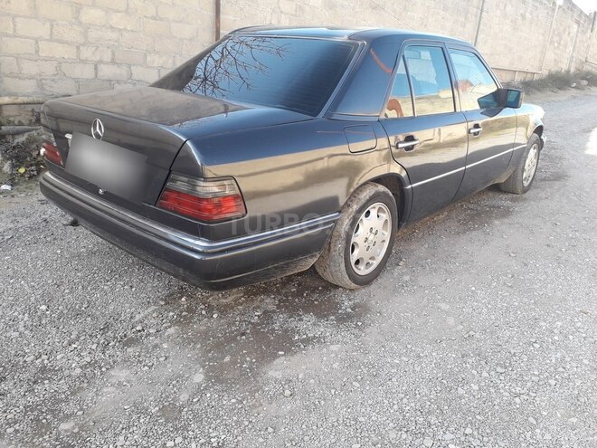 Mercedes E 200 1994, 245,000 km - 2.0 л - Bakı