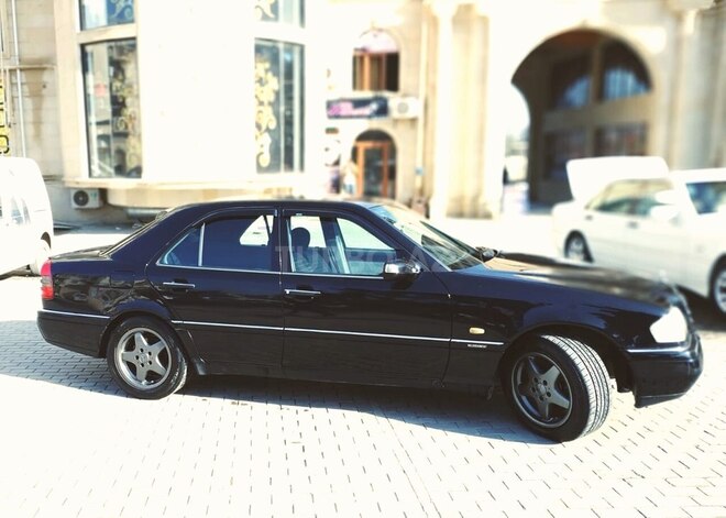 Mercedes C 200 1995, 280,000 km - 2.0 l - Bakı
