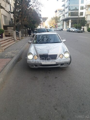 Mercedes E 320 2000, 162,000 km - 3.2 l - Bakı