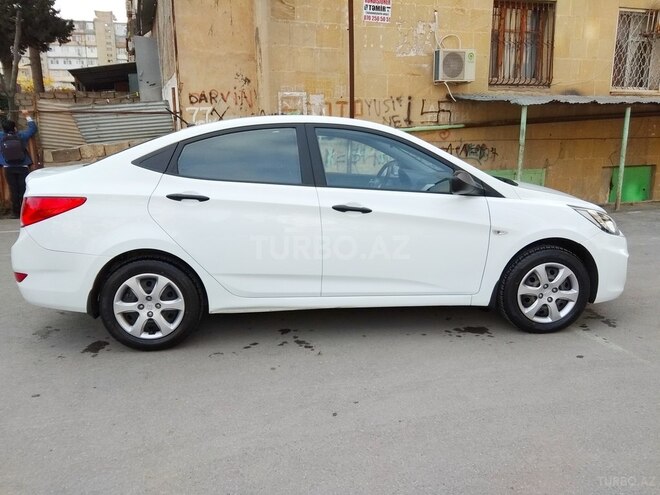 Hyundai Accent 2013, 88,000 km - 1.4 l - Bakı