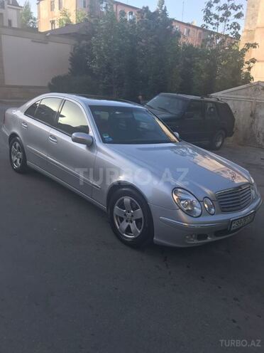 Mercedes E 240 2003, 275,000 km - 2.6 l - Bakı