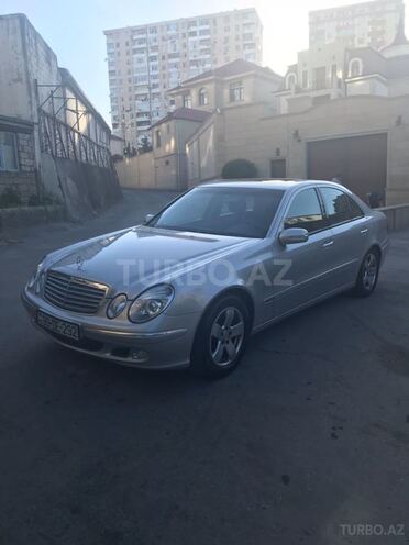 Mercedes E 240 2003, 275,000 km - 2.6 l - Bakı